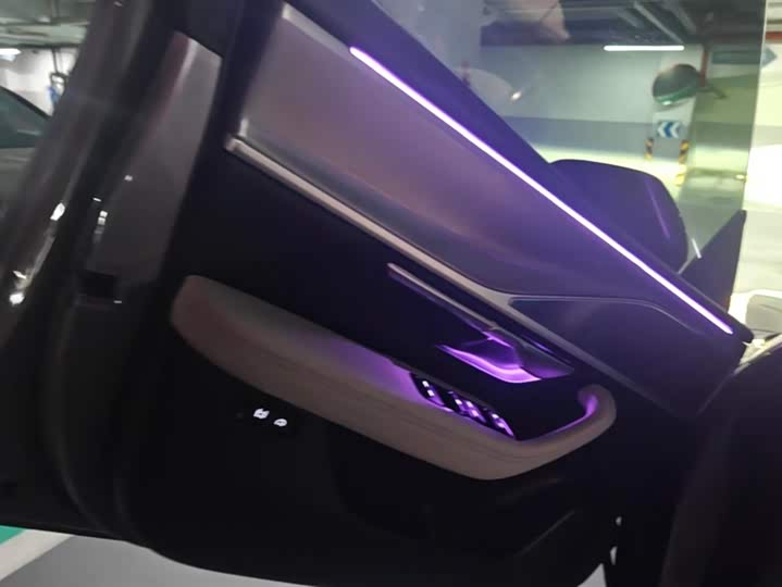 Фото 7 - XPeng P7