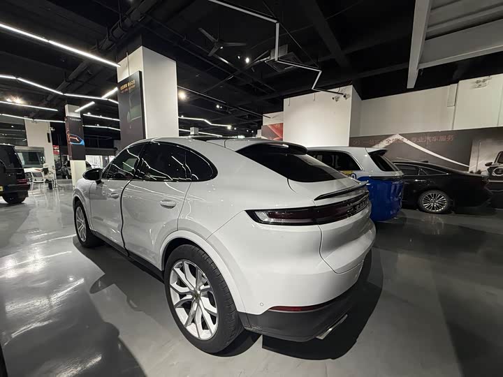 Фото 3 - Porsche Cayenne