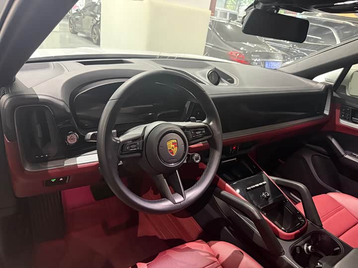 Фото 8 - Porsche Cayenne