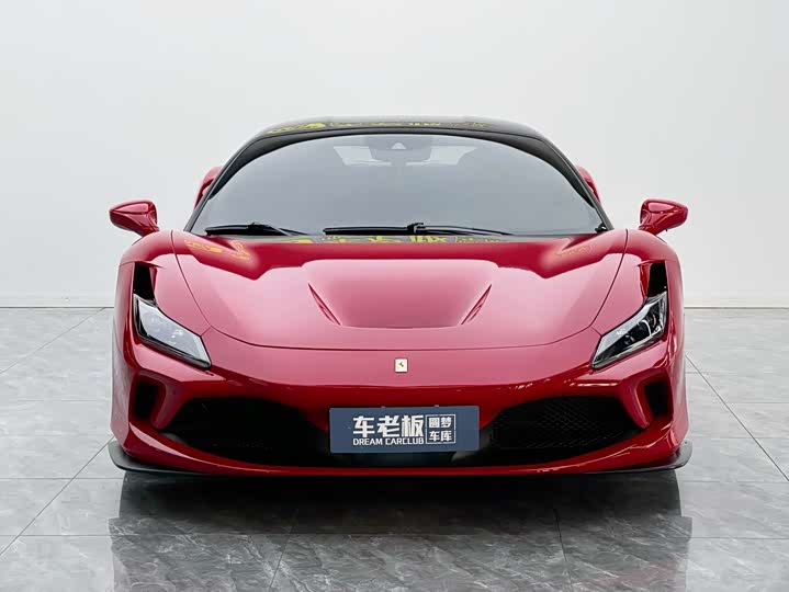 Фото 2 - Ferrari F8