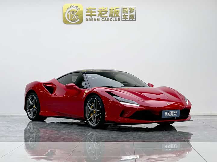 Фото 3 - Ferrari F8