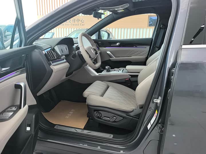 Фото 5 - BYD Tang Hybrid/EV