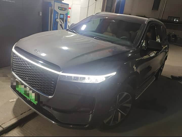 Фото 1 - LiXiang One