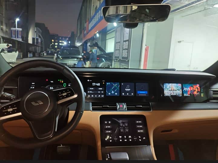 Фото 5 - LiXiang One