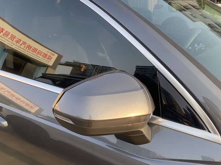 Фото 8 - Audi Q3