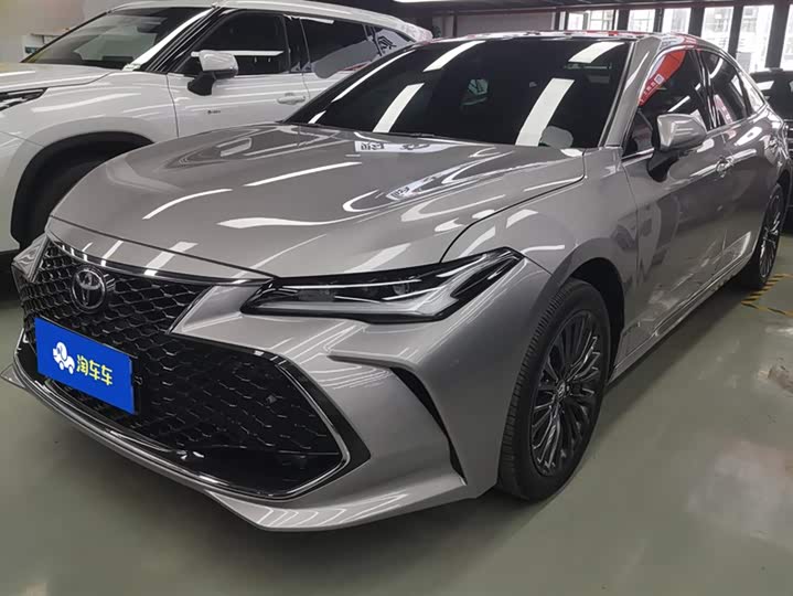 Фото 1 - Toyota Avalon