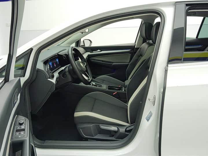 Фото 9 - Volkswagen Golf