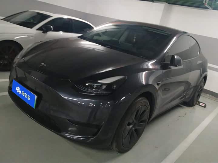 Фото 1 - Tesla Model Y