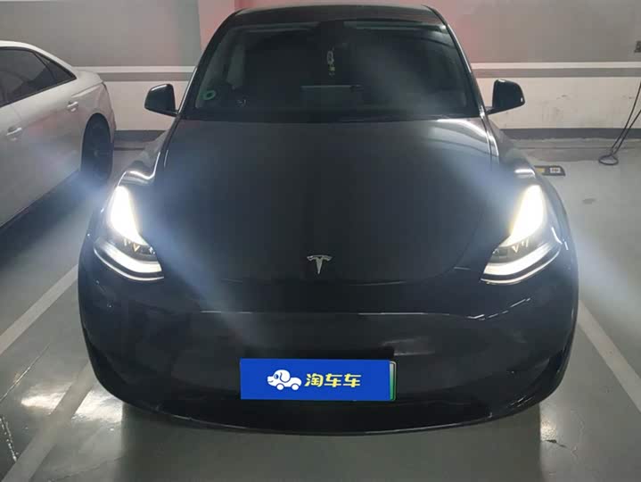 Фото 2 - Tesla Model Y