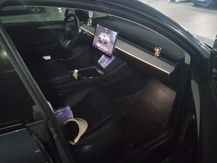 Фото 8 - Tesla Model Y