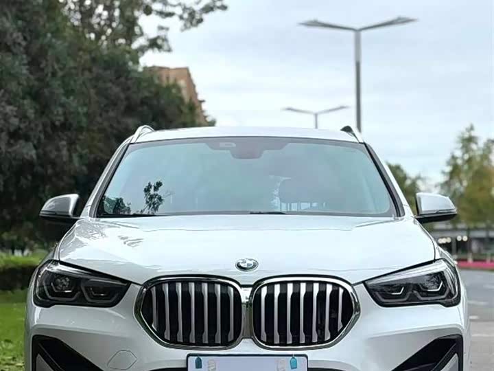 Фото 2 - BMW X1