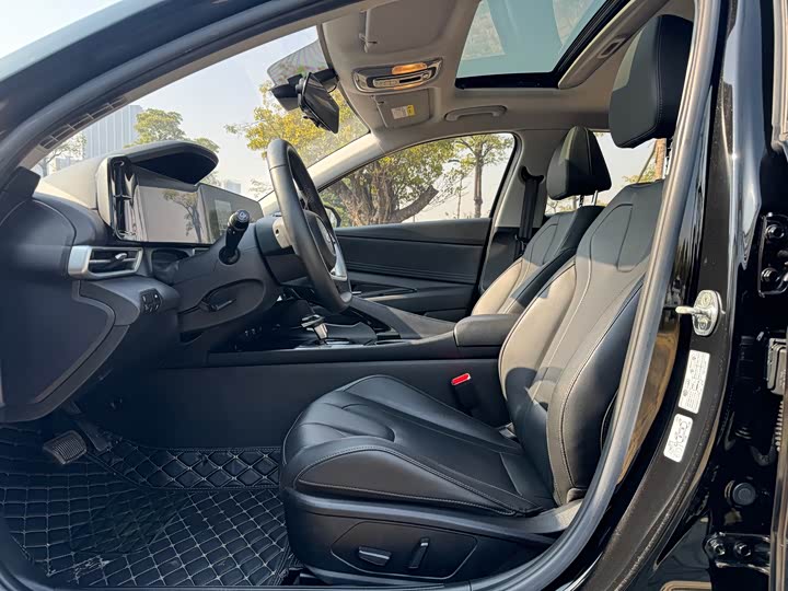 Фото 4 - Hyundai Elantra N line