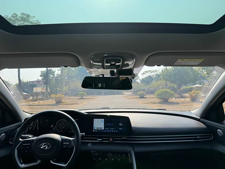 Фото 6 - Hyundai Elantra N line