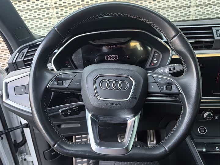 Фото 7 - Audi Q3
