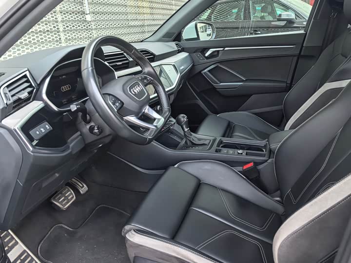 Фото 9 - Audi Q3