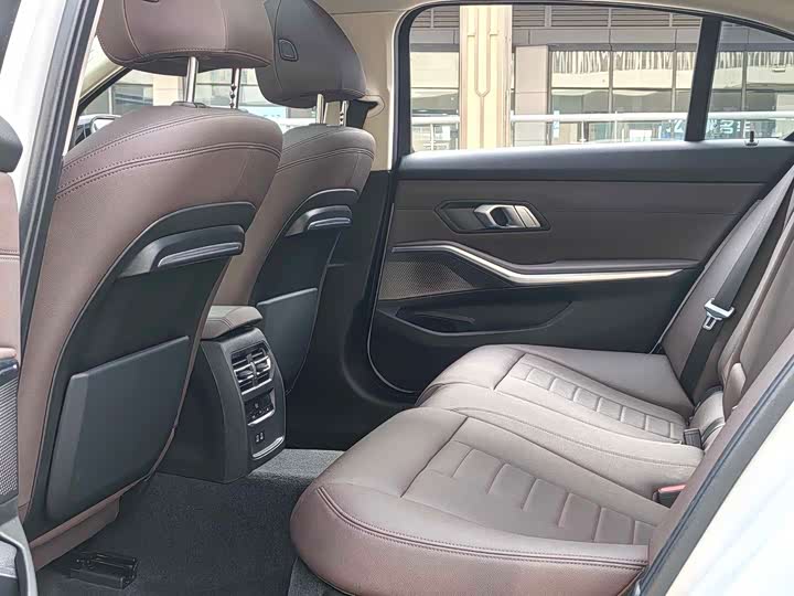 Фото 4 - BMW 3 Series