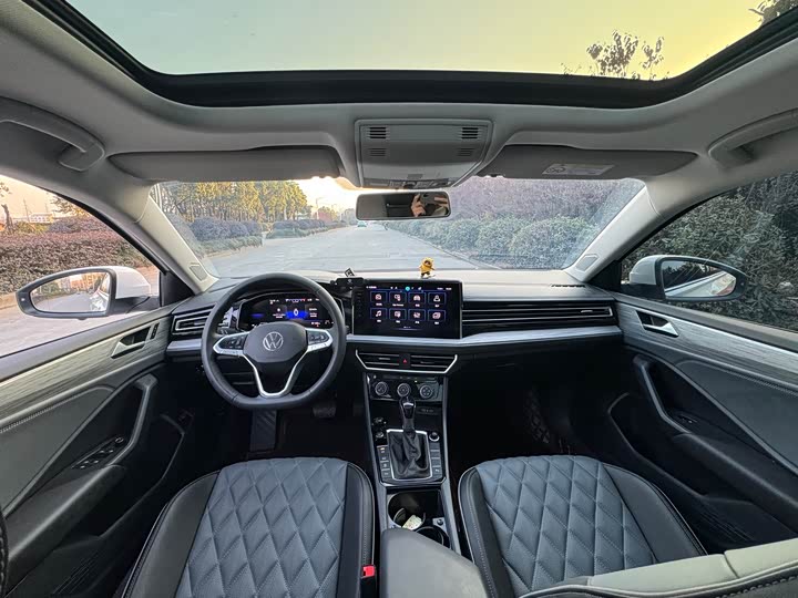 Фото 5 - Volkswagen Sagitar L