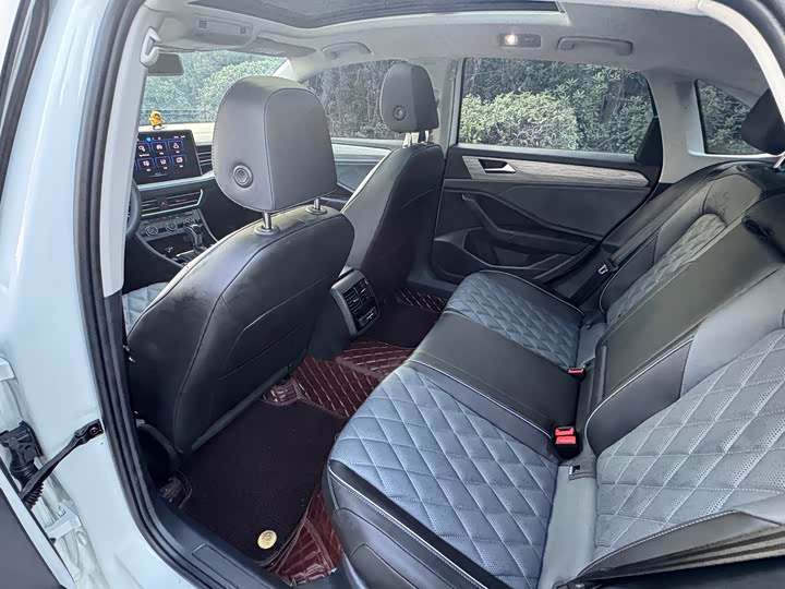 Фото 7 - Volkswagen Sagitar L