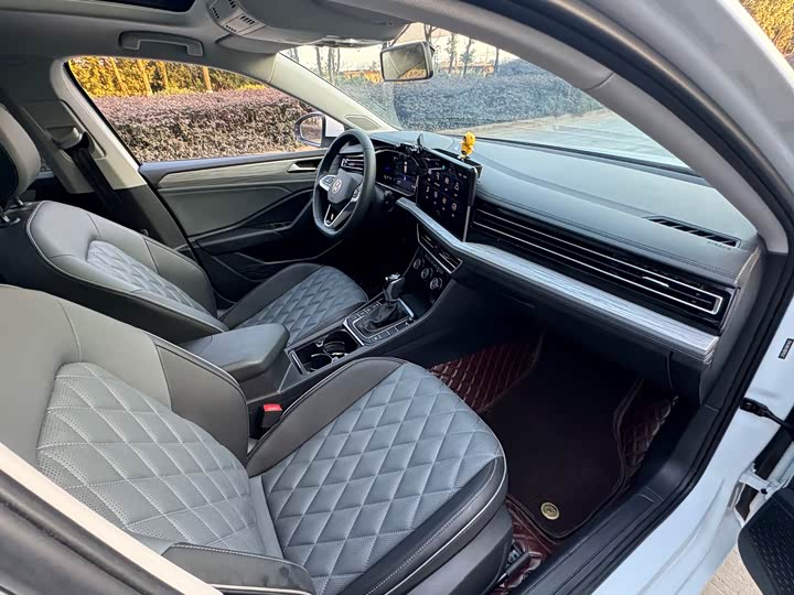 Фото 9 - Volkswagen Sagitar L