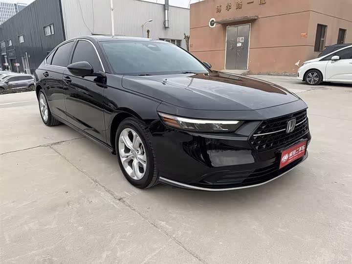 Фото 3 - Honda Accord