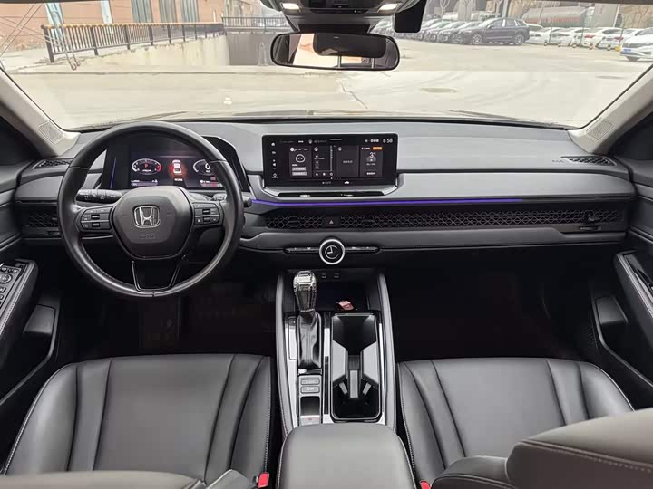 Фото 9 - Honda Accord