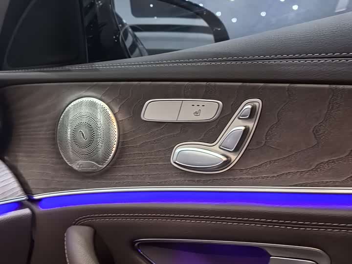 Zdjęcie 8 - Mercedes-Benz E-Class