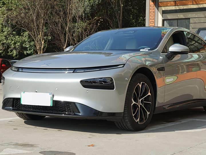 Фото 1 - XPeng P7