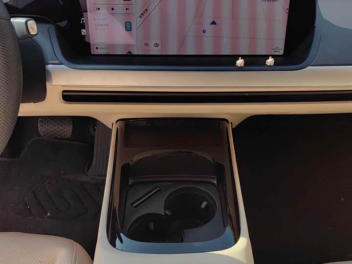 Фото 9 - XPeng P7