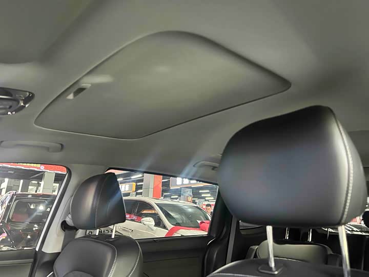 Фото 9 - Hyundai Custo