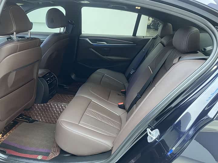 Фото 8 - BMW 5 Series Hybrid