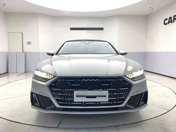 Фото 3 - Audi A7L