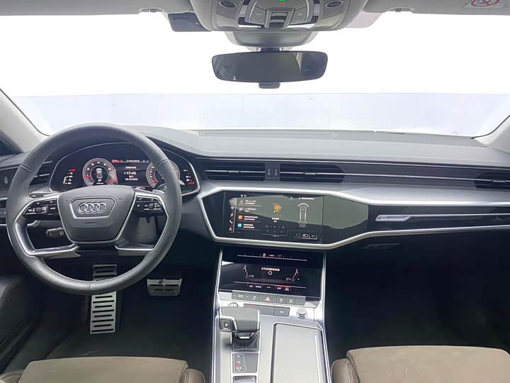 Фото 8 - Audi A7L