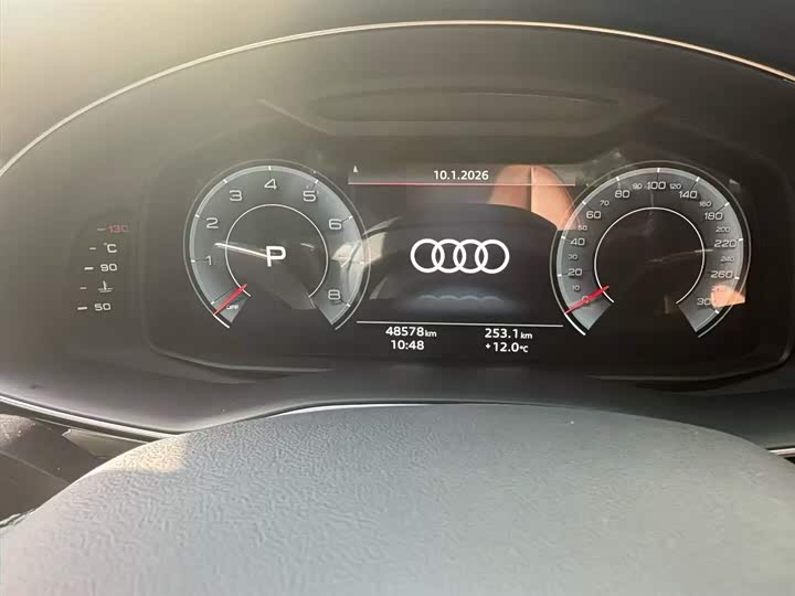 Фото 4 - Audi Q7