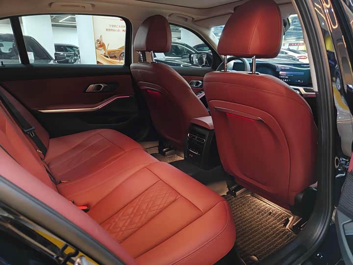 Фото 8 - BMW 3 Series