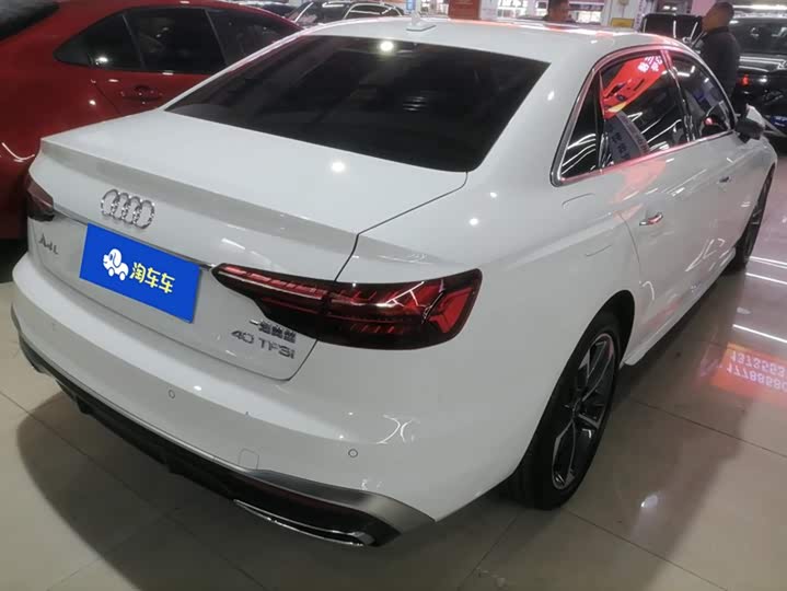 Фото 3 - Audi A4L