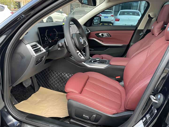 Фото 4 - BMW 3 Series