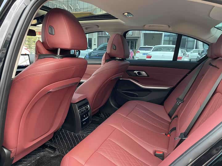 Фото 7 - BMW 3 Series