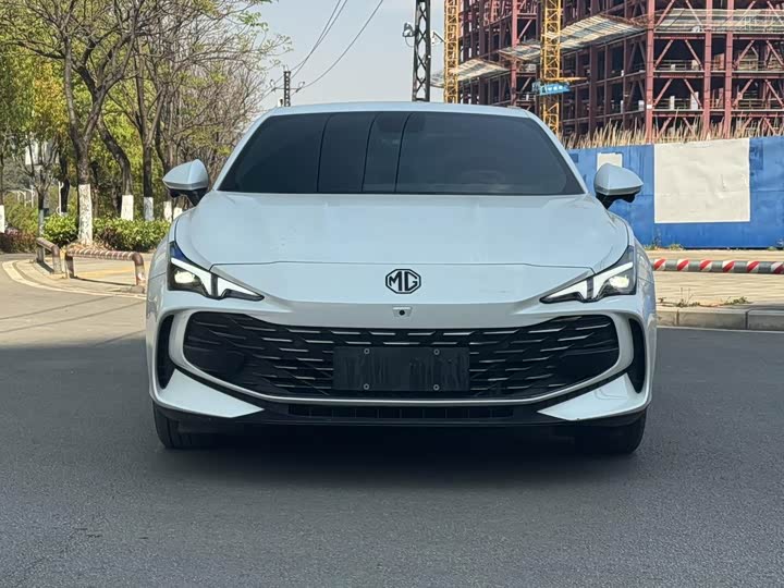 Фото 2 - MG Motor 7