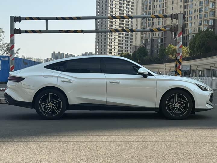 Фото 6 - MG Motor 7