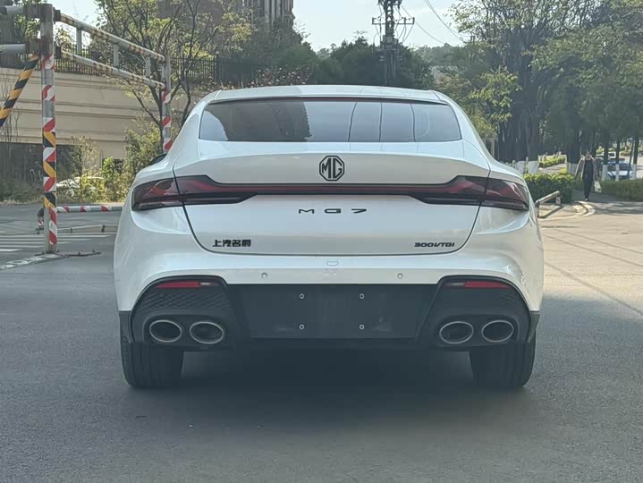 Фото 7 - MG Motor 7