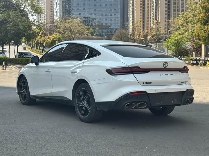 Фото 8 - MG Motor 7