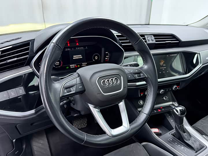 Фото 7 - Audi Q3