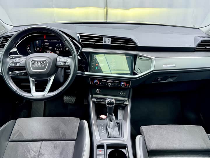 Фото 9 - Audi Q3