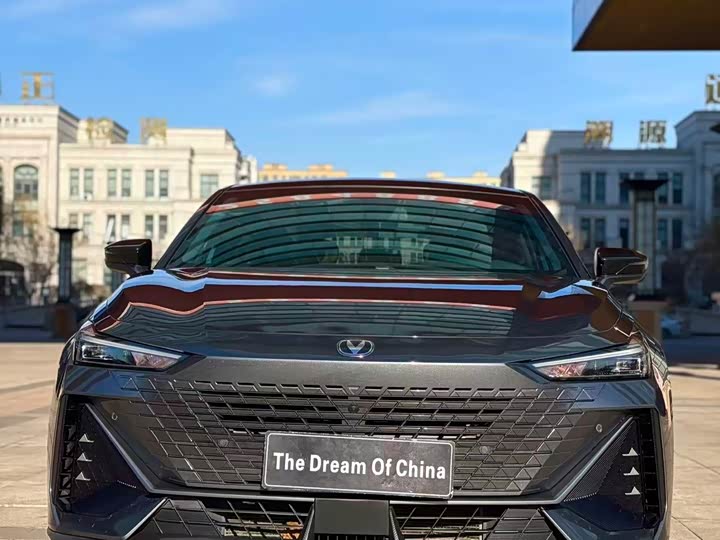 Фото 2 - Changan UNI-V