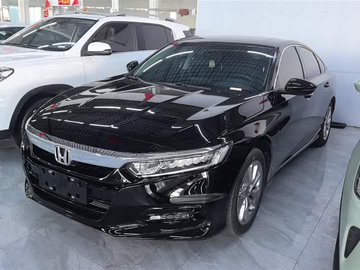 Фото 1 - Honda Accord