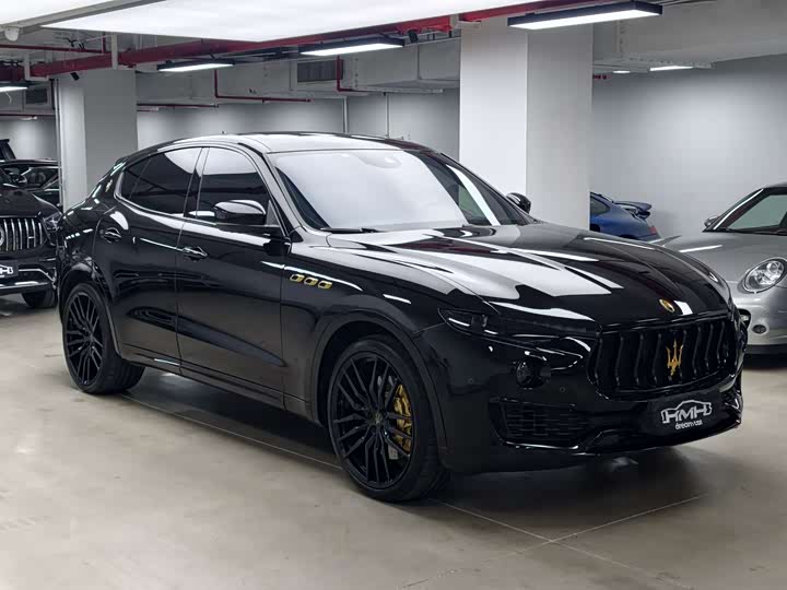 Фото 3 - Maserati Levante
