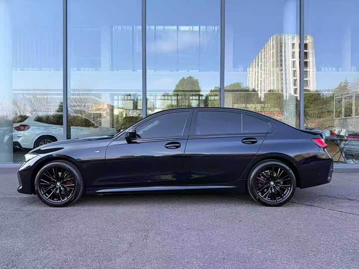 Фото 2 - BMW 3 Series