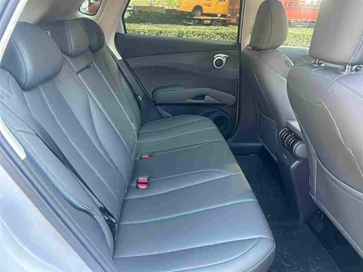 Фото 5 - BYD Yuan Plus