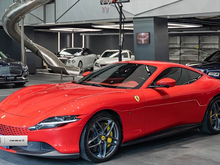 Фото 1 - Ferrari Roma