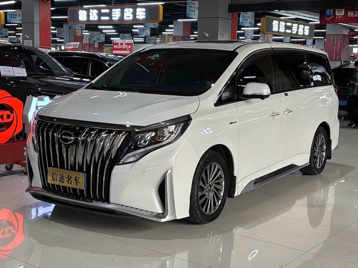 Фото 1 - GAC Trumpchi M8